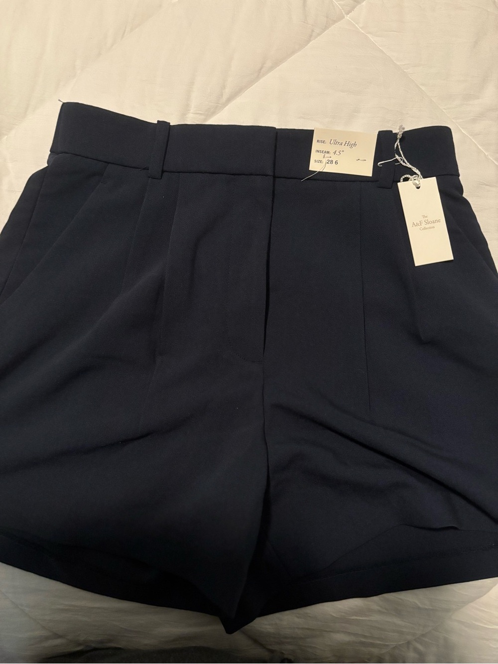 Abercrombie & Fitch Navy Ultra High Rise 4.5 Sloane Shorts NWT